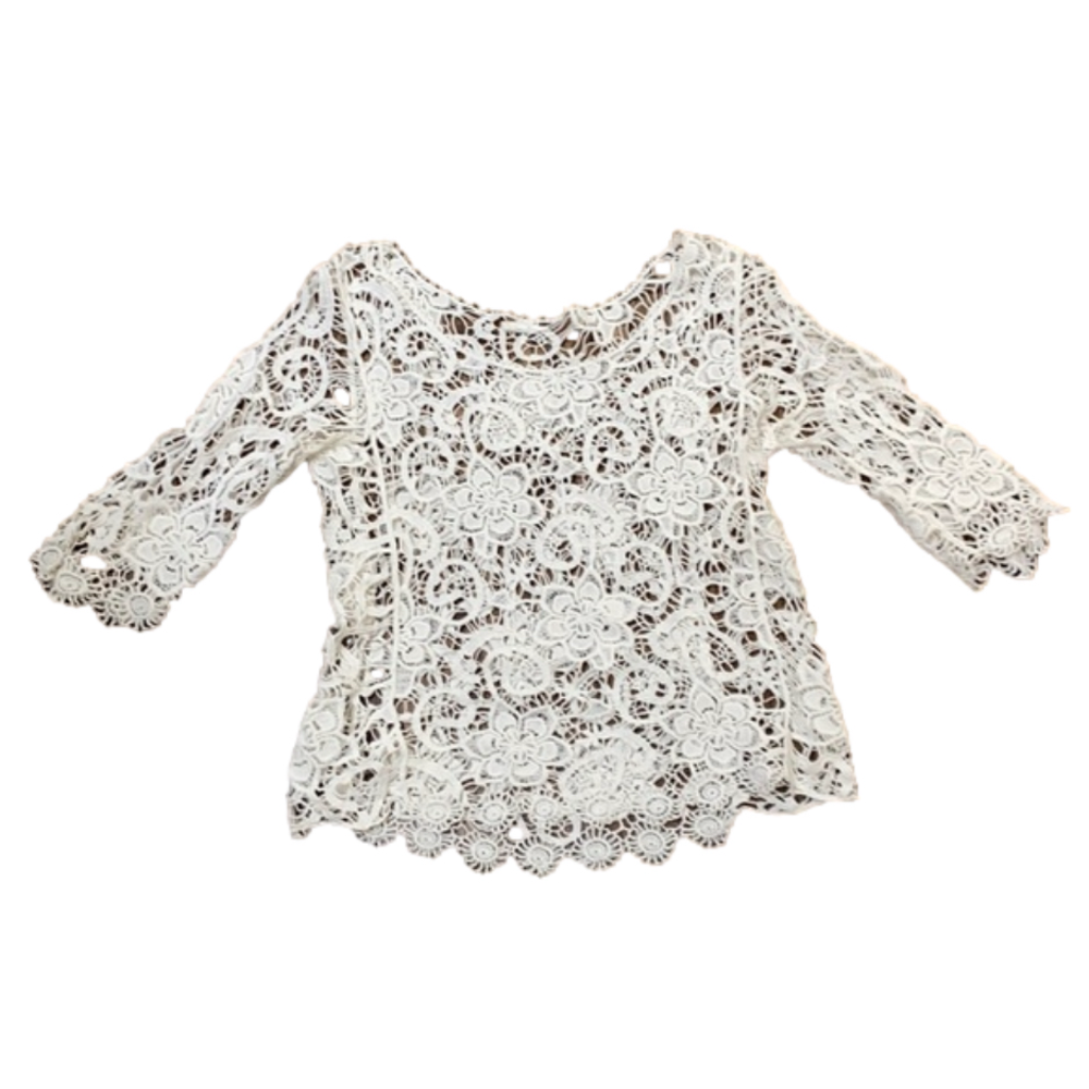 Beautiful white 3/4 sleeve embroidered top
